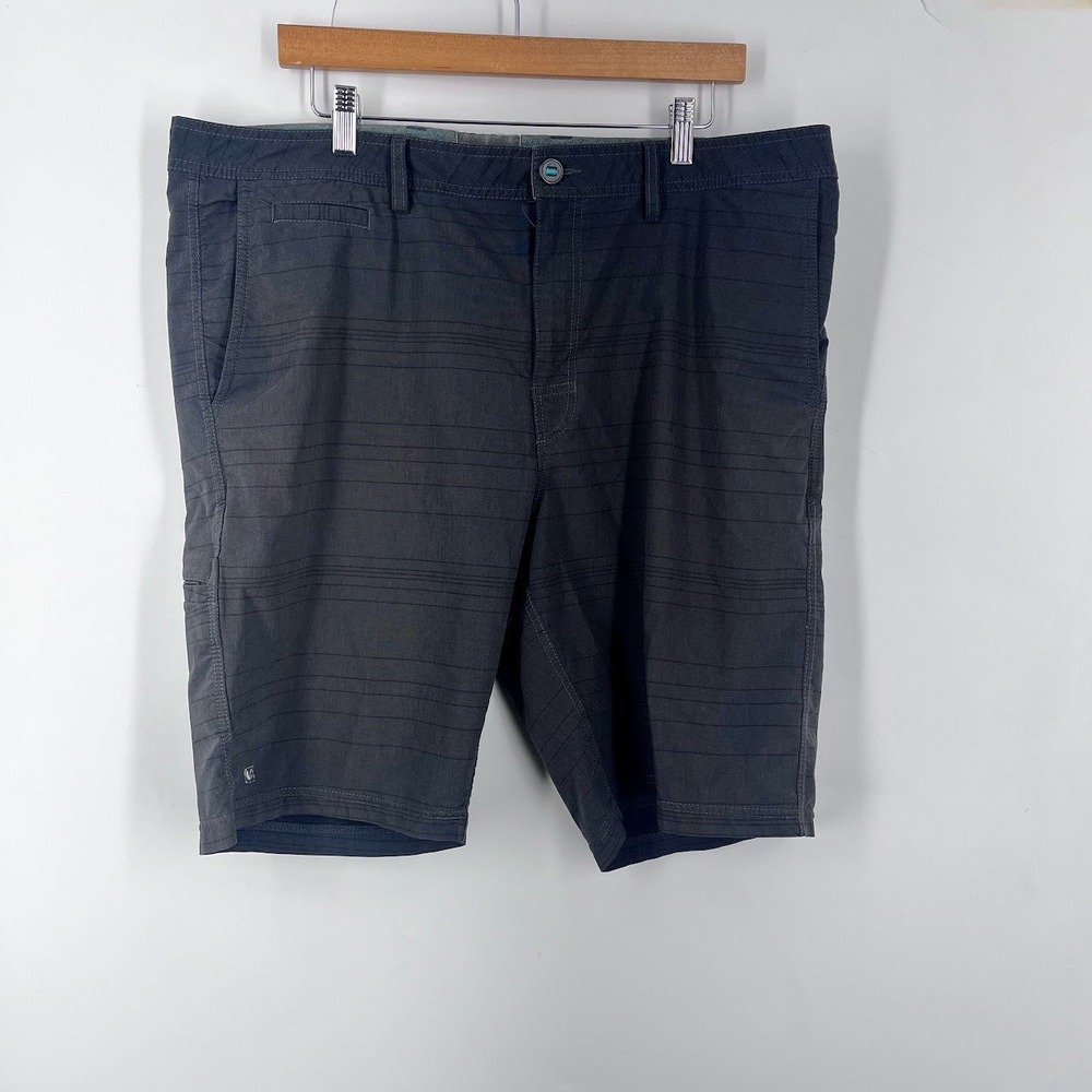 Linksoul Boardwalker Hybrid Shorts Mens 40 Charcoal Grey Striped Golf Surf